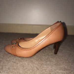 NWOT Tommy Hilfiger Heels